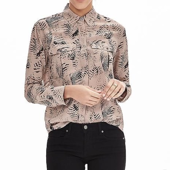Banana Republic Tops - Banana Republic Silk button up
